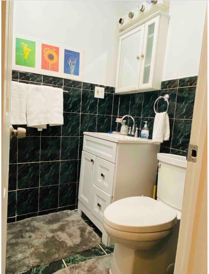 Room With Jacuzzi, Massage Seat, And Parking Space, The Best Choices!! Норт Берген Екстериор снимка