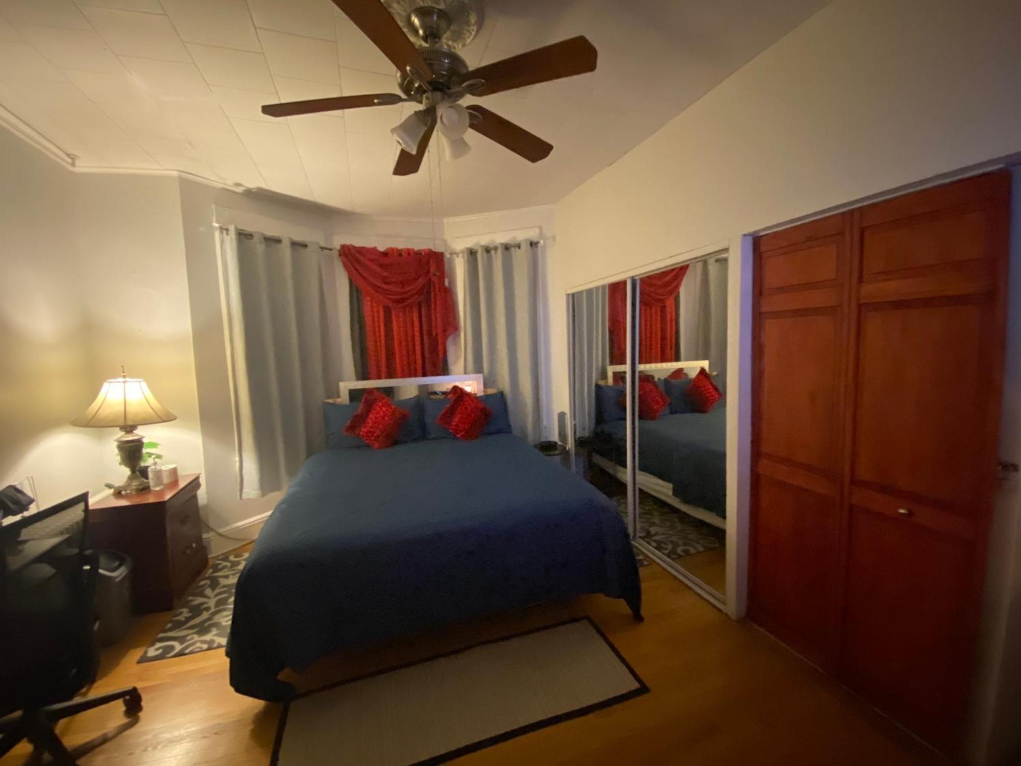 Room With Jacuzzi, Massage Seat, And Parking Space, The Best Choices!! Норт Берген Екстериор снимка