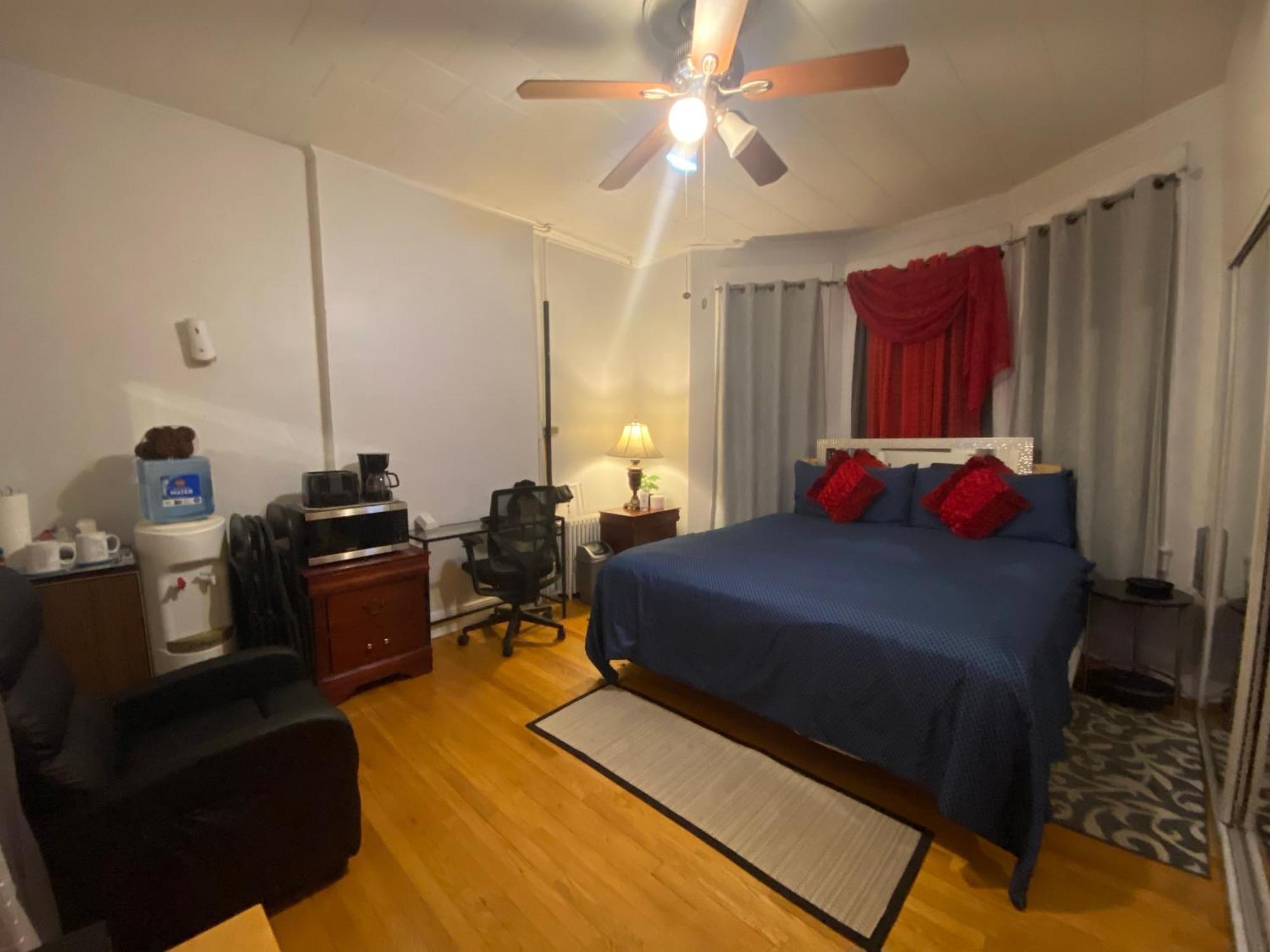 Room With Jacuzzi, Massage Seat, And Parking Space, The Best Choices!! Норт Берген Екстериор снимка